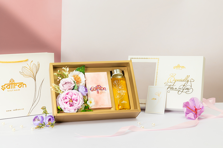 [HỘP QUÀ J’ADORE GIFT SET #01] Saffron Jahan và bình thủy tinh