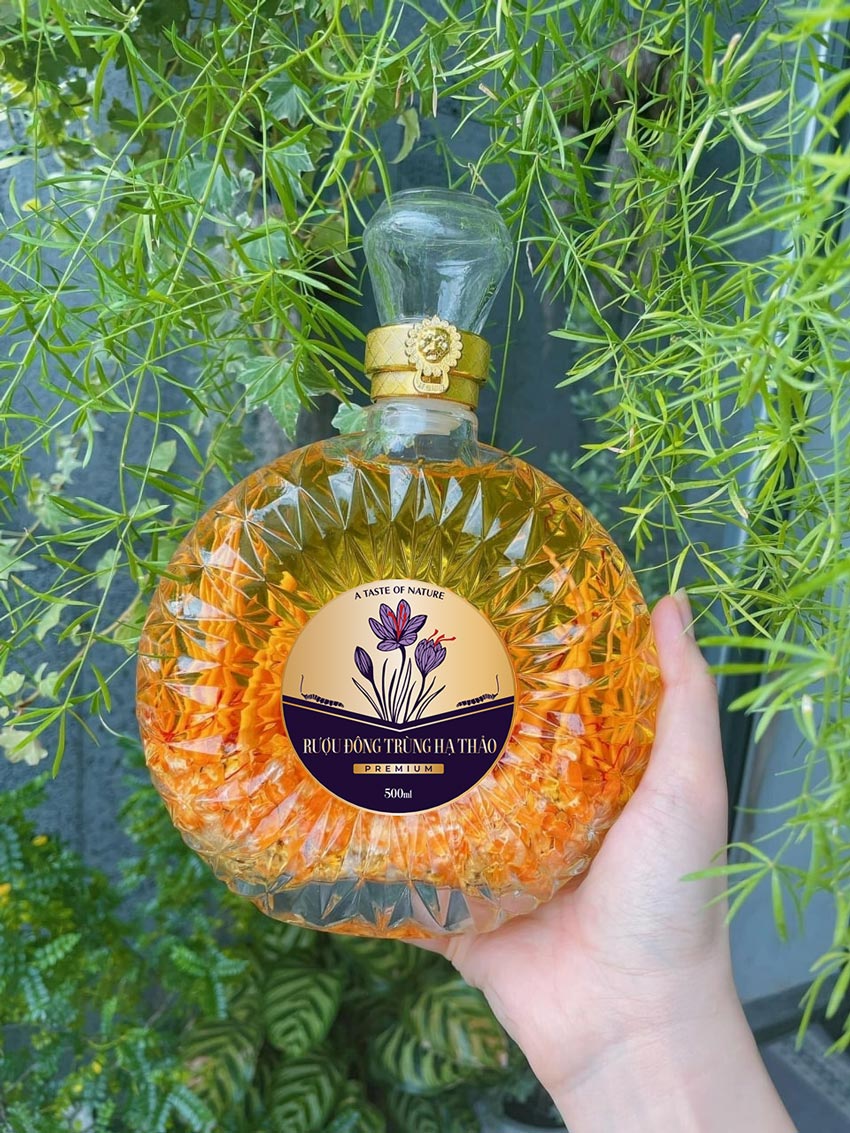 [Set quà AMIR #09] Saffron Salam 3Gram + Rượu Saffron 750ml + 3 Lọ đông trùng nguyên con (9 con)
