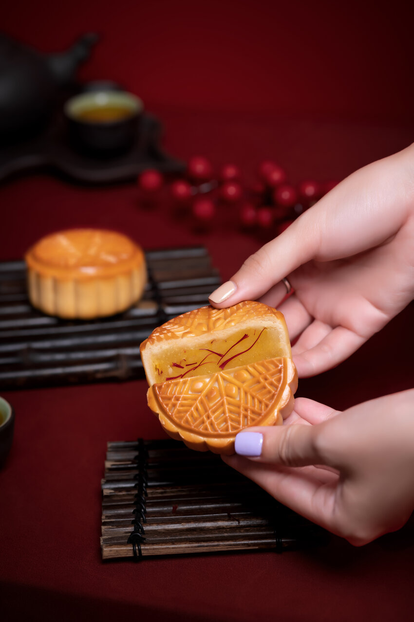 Set RADIN #2- Hộp 4 bánh Trung Thu và Nhuỵ hoa nghệ tây Saffron Shyam